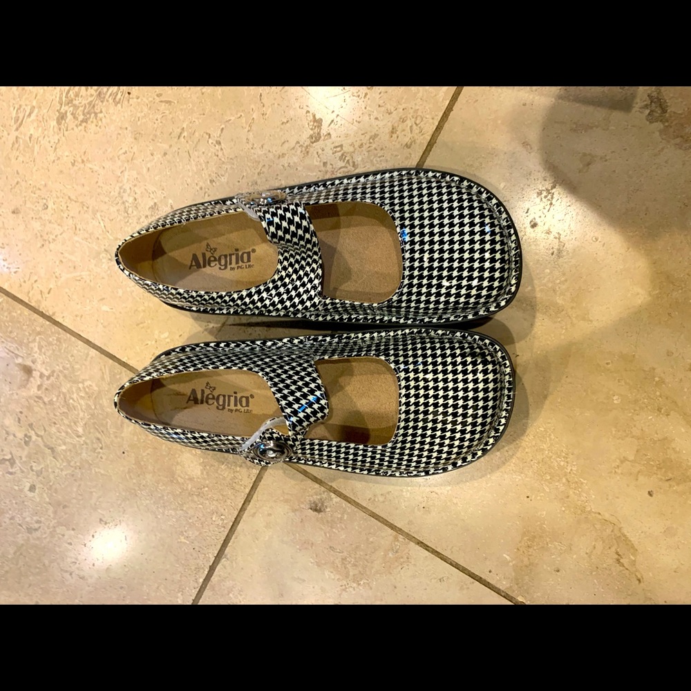 Alegria Houndstooth Platform shoes